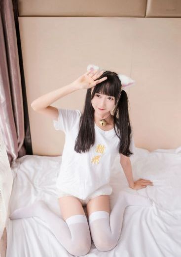 男生和女生打扑克免费